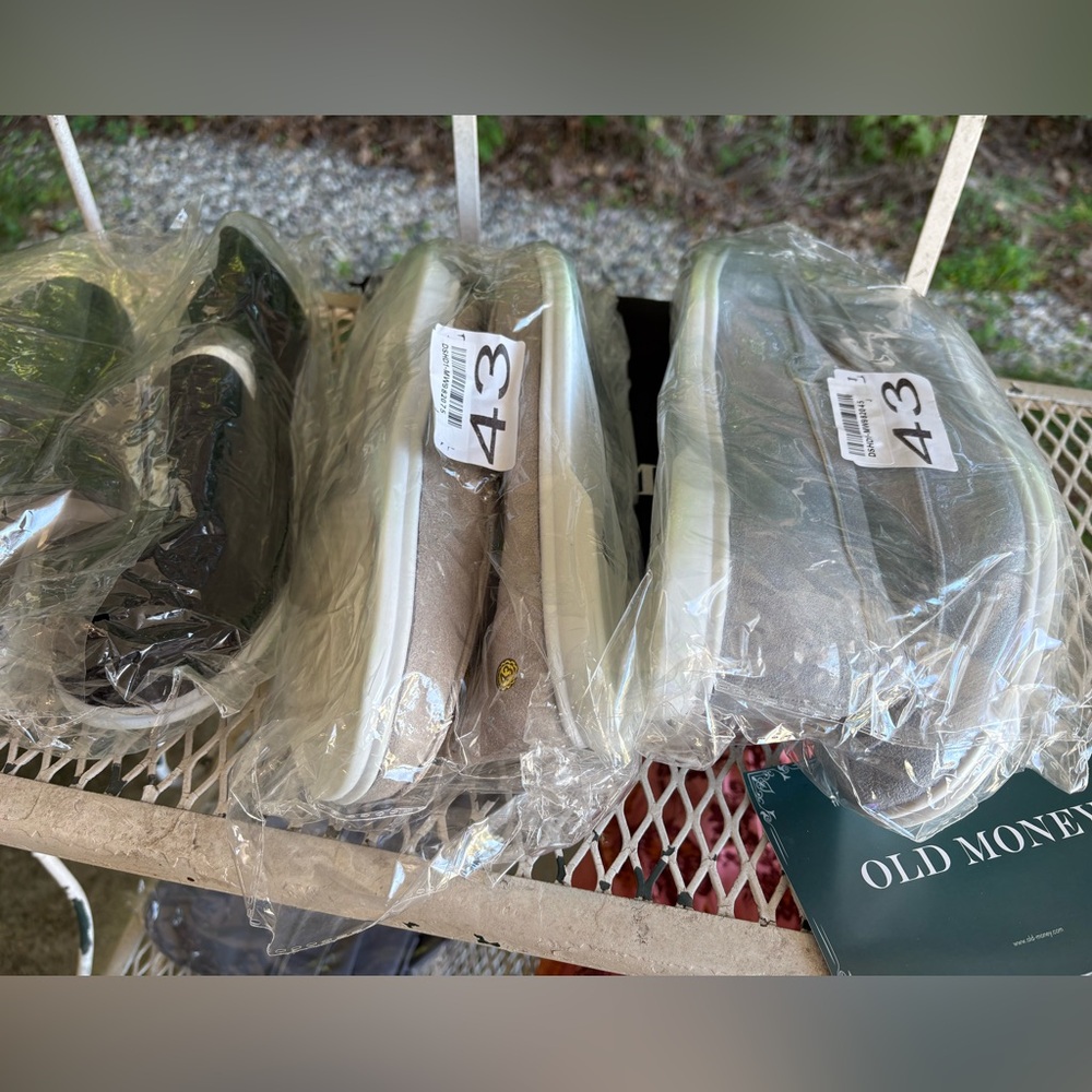 OLD MONEY SIZE 43 MENS SLIP ON SHOES